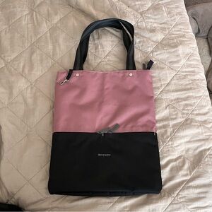 Sherpani Mauve and Black Tote Bag. Only used once